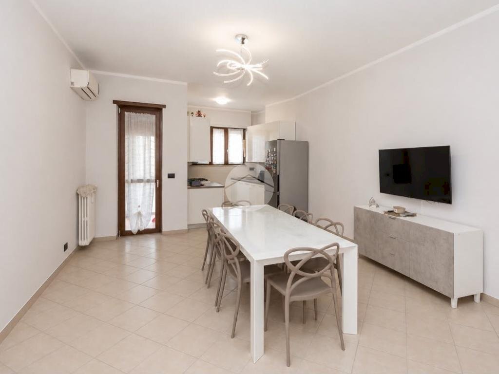 Three-room apartment Via alessandro manzoni, Collegno - photo 2