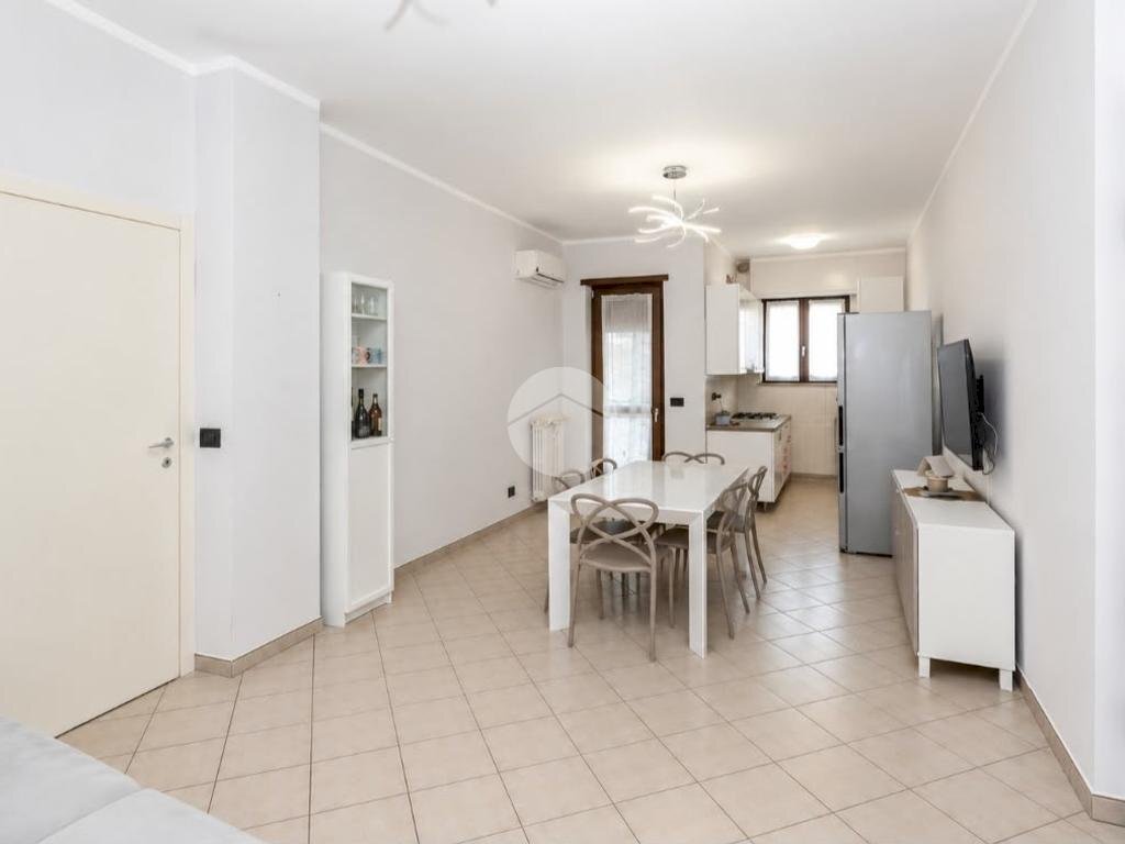 Three-room apartment Via alessandro manzoni, Collegno - photo 3