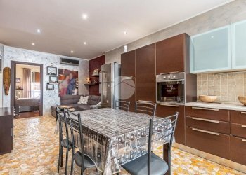 Three-room apartment Via Degli Alleati, Nichelino - photo 1