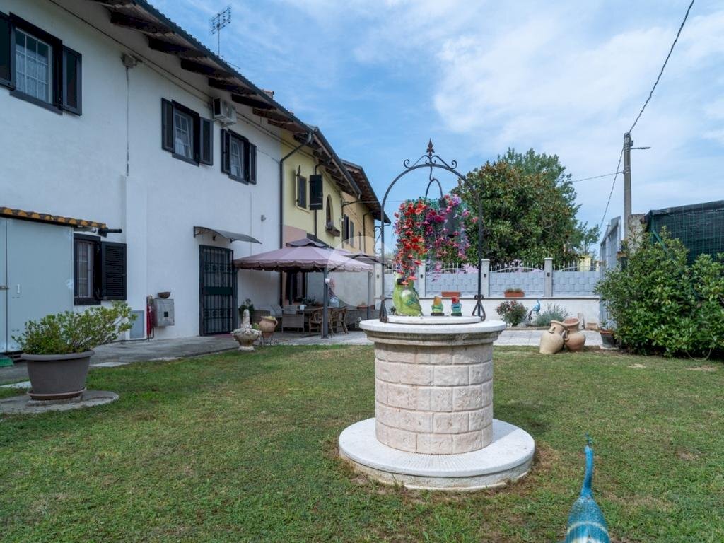 Semi-detached house Via statale, Chivasso - photo 3