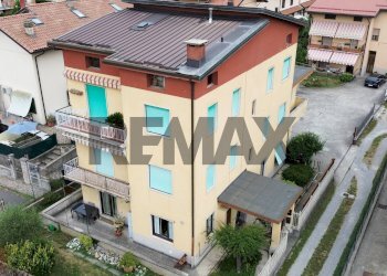 Three-room apartment Via Zappello, 14
Villa d'Adda, Villa d'Adda - photo 1