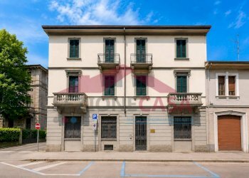 Foto 1 - Independent house VIA SAN GIUSEPPE
 
38, Saronno - photo 1