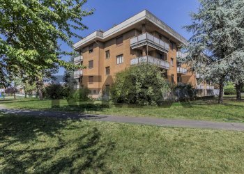 Edificio all\'aperto - Quadrilocale VIA MAZZINI
 
10, Pogliano Milanese - foto 1