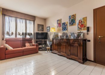 Soggiorno - Quadrilocale VIA MAZZINI
 
10, Pogliano Milanese - foto 8