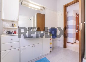 Bagno - Quadrilocale VIA MAZZINI
 
10, Pogliano Milanese - foto 24