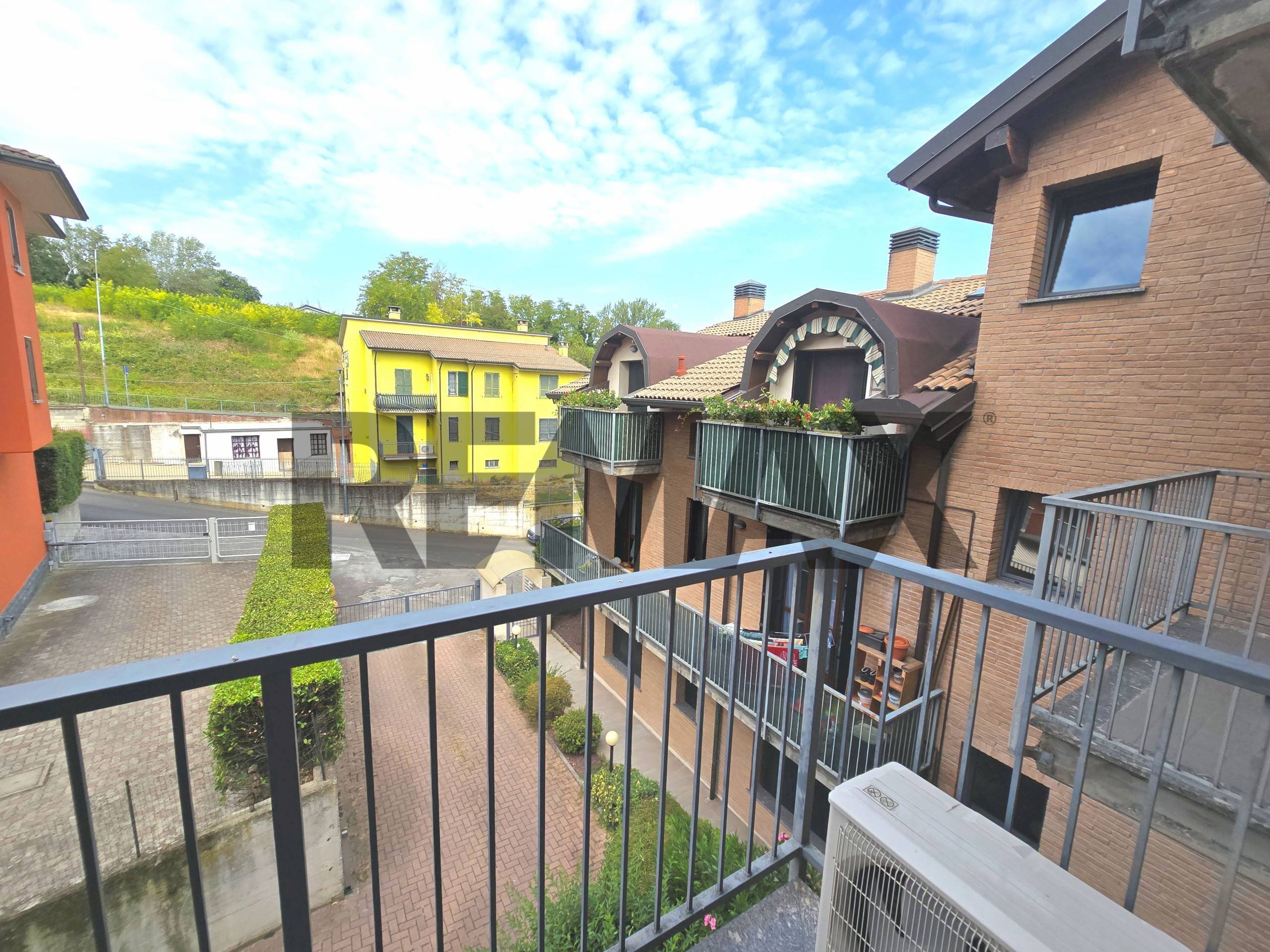 Balcone - Bilocale Via Vena
 
60, Stradella - foto 2