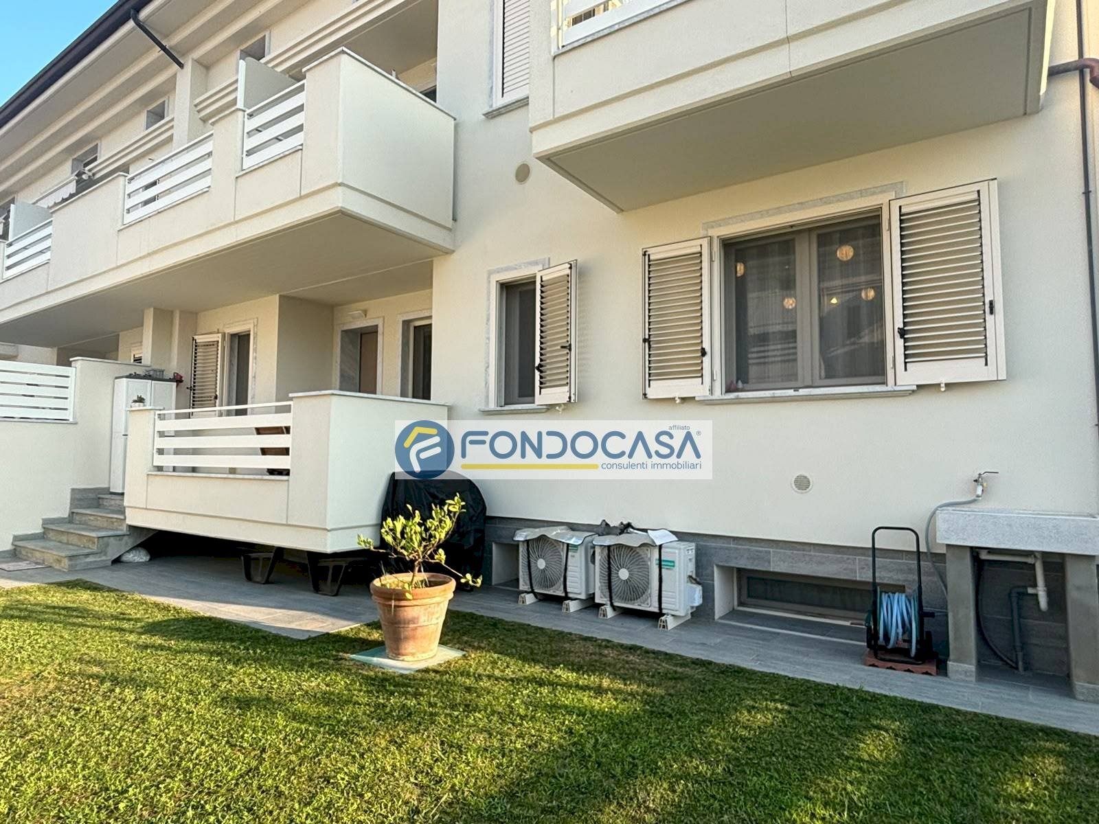 Esterno - Trilocale Viale giovanni da verrazzano, Carrara - foto 3