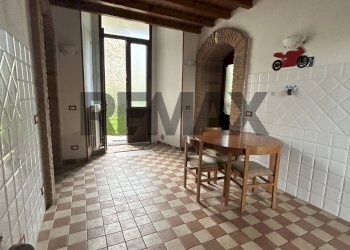 Sala da pranzo - Trilocale via della meridiana
 
4, Robbiate - foto 19