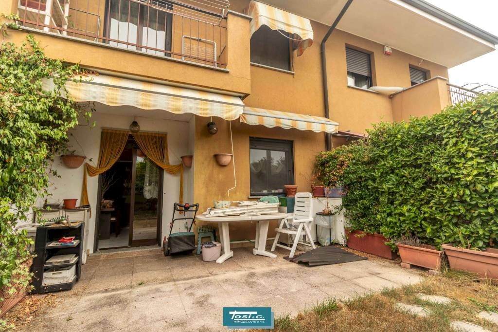 Giardino - Villa a Schiera via Monte Leone, 27, Dormelletto - foto 1