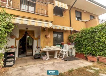 Giardino - Villa a Schiera via Monte Leone, 27, Dormelletto - foto 1