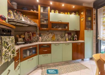 Cucina - Villa a Schiera via Monte Leone, 27, Dormelletto - foto 6