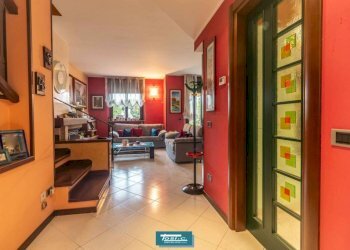 Disimpegno - Villa a Schiera via Monte Leone, 27, Dormelletto - foto 15