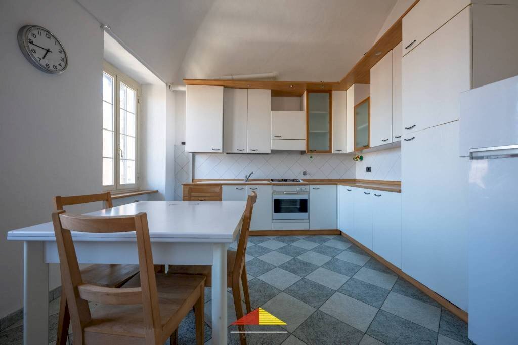 Cucina - Trilocale via Martiri della Liberazione, 23, Saluzzo - foto 3