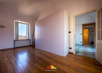 Camera da letto - Trilocale via Martiri della Liberazione, 23, Saluzzo - foto 4