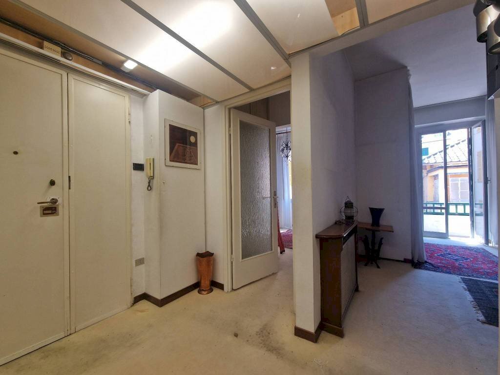 Ingresso - Bilocale via Giuseppe Majorana, 27, Genova (zona Quarto) - foto 2