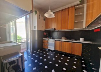 Cucina - Bilocale via Giuseppe Majorana, 27, Genova (zona Quarto) - foto 5