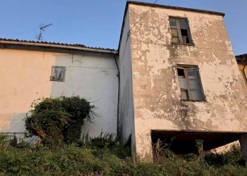Facciata - Rustico via Boscogrande, Montegrosso d'Asti - foto 2