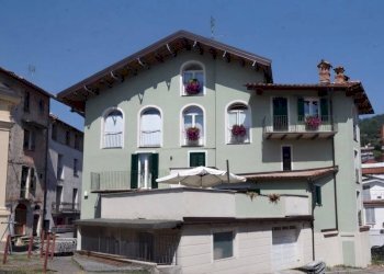 Facciata - Quadrilocale via del Rinchiuso, 13, Mondovì - foto 1