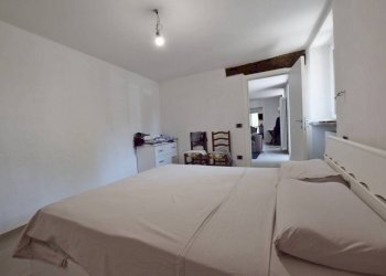 Camera da letto - Quadrilocale via del Rinchiuso, 13, Mondovì - foto 10