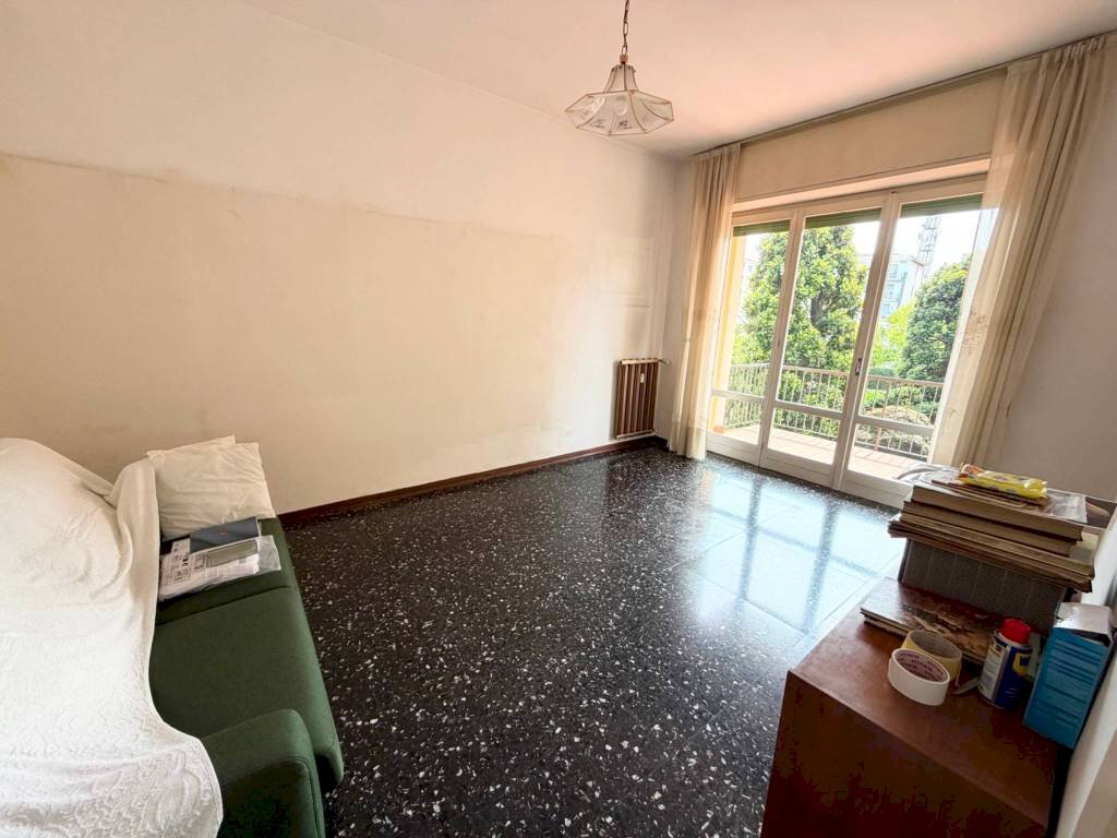 Soggiorno - Appartamento via Ingegner Gian Giacomo Ponti, Arona - foto 2