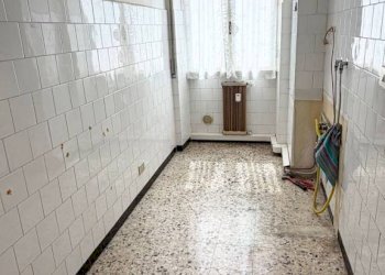 Cucina - Appartamento via Ingegner Gian Giacomo Ponti, Arona - foto 13
