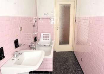 Bagno - Appartamento via Ingegner Gian Giacomo Ponti, Arona - foto 16