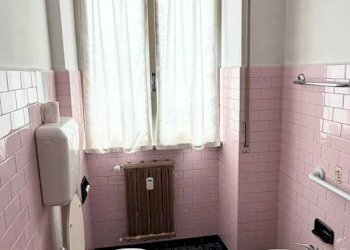 Bagno - Appartamento via Ingegner Gian Giacomo Ponti, Arona - foto 17