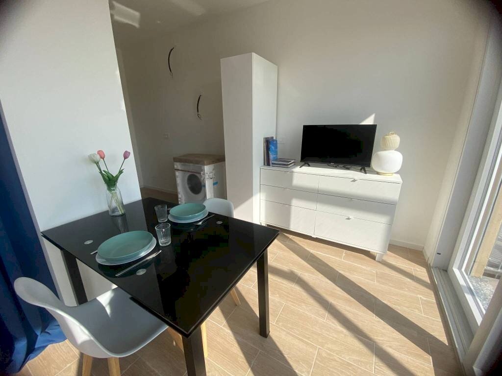 Salone - Attic via Don Bartolomeo Grazioli, 57, Milano (neighborhood Affori) - photo 3