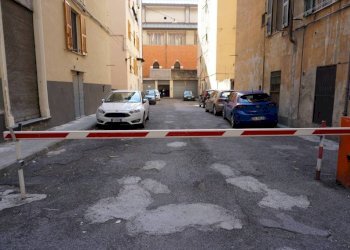 Ingresso - Box via Stefano Rivarola, Genova (zona Sampierdarena) - foto 1