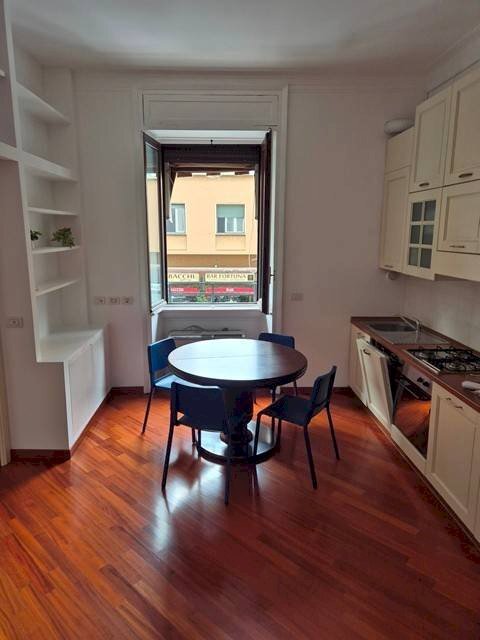 Soggiorno - Appartamento via Vespri Siciliani, 4, Milano (zona Giambellino) - foto 1