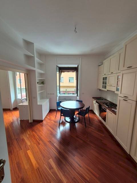 Soggiorno - Appartamento via Vespri Siciliani, 4, Milano (zona Giambellino) - foto 2