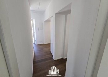 Corridoio - Two-room apartment via Pierino Belli, 27, Alba - photo 12