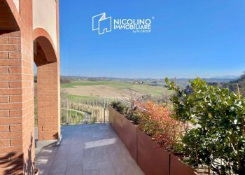 Terrazzo - Villa a Schiera via Roddino, 20, Monforte d'Alba - foto 1