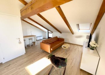 Stanza arredata - Villa a Schiera via Roddino, 20, Monforte d'Alba - foto 27