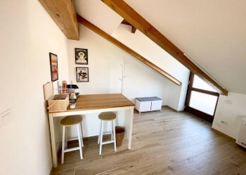 Stanza arredata - Villa a Schiera via Roddino, 20, Monforte d'Alba - foto 28