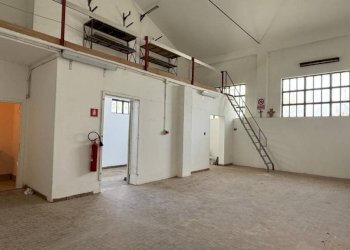 Interno non residenziale - Magazzino via Facini, 1, Gemona del Friuli - foto 4