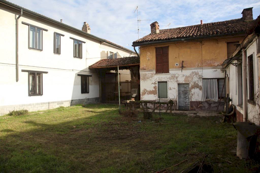 Giardino - Casa indipendente via Camillo Benso di Cavour, 53, Rosate - foto 1