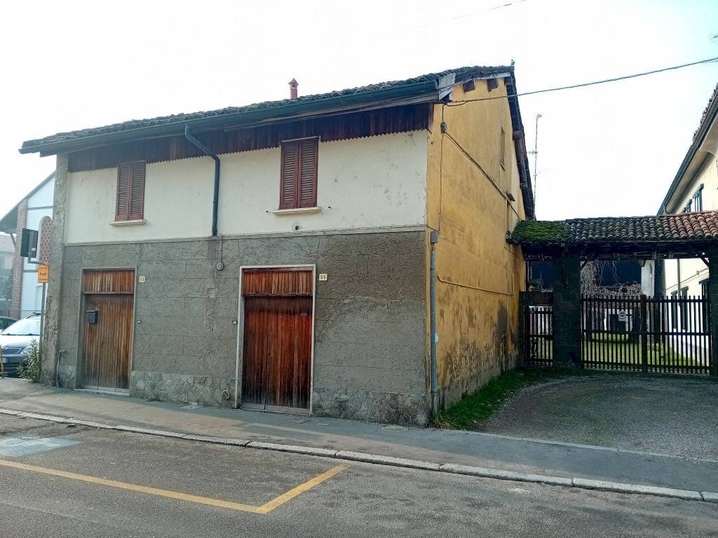 Facciata - Casa indipendente via Camillo Benso di Cavour, 53, Rosate - foto 1