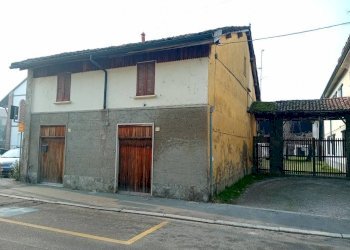 Facciata - Casa indipendente via Camillo Benso di Cavour, 53, Rosate - foto 1