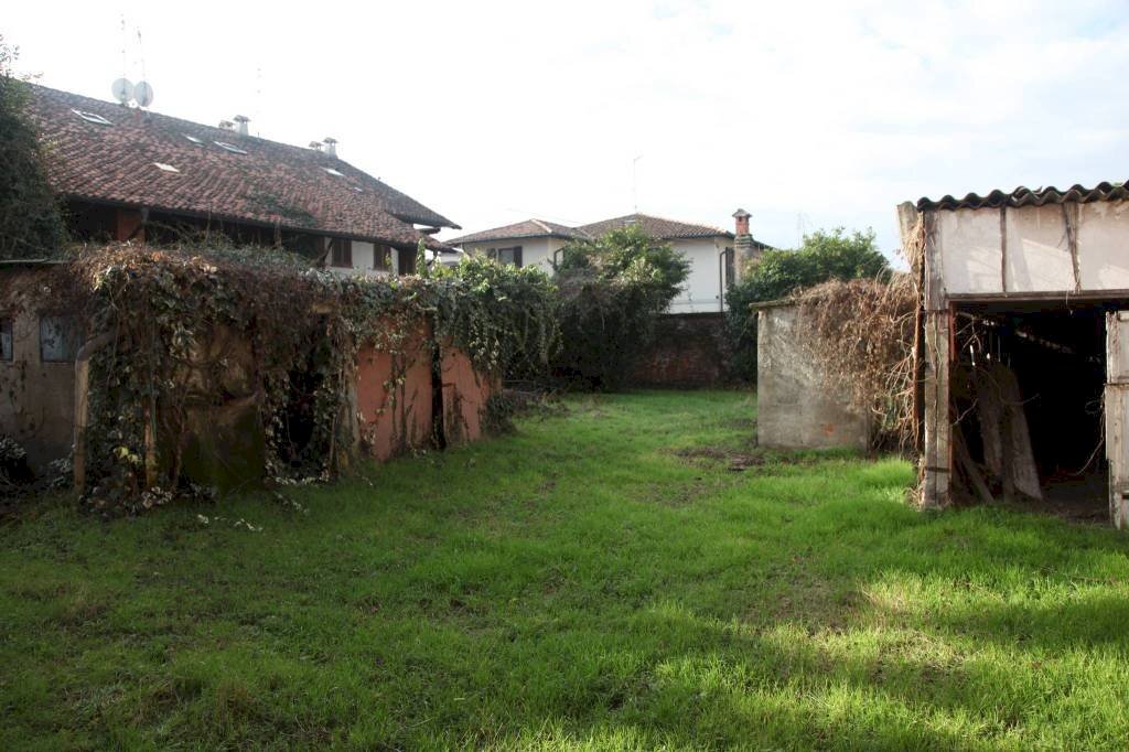 Giardino - Casa indipendente via Camillo Benso di Cavour, 55, Rosate - foto 3