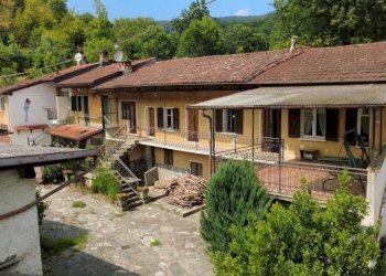 Facciata - Villa strada Comba, 4, Bricherasio - foto 25