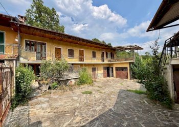 Facciata - Villa strada Comba, 4, Bricherasio - foto 32