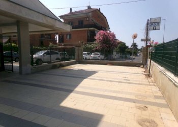 Cortile interno - Shop viale Adriatico, 26, Anzio - photo 14