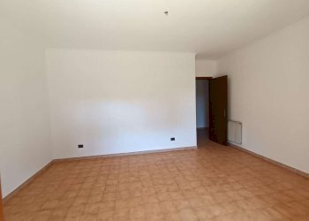 Camera da letto 7. - Bilocale via Alessandro Ruspoli, Roma (zona Acilia) - foto 14
