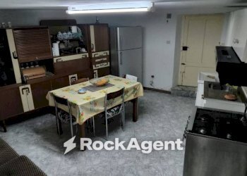 Cucina - Casa indipendente vico Filiberto, Gioiosa Ionica - foto 6