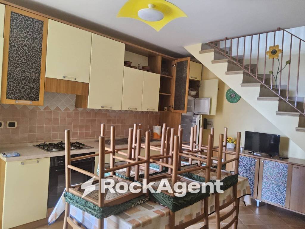 Cucina - Casa indipendente vico Aspromonte, 10, Gioiosa Ionica - foto 3