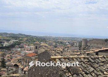 Vista - Casa indipendente vico Aspromonte, 10, Gioiosa Ionica - foto 1