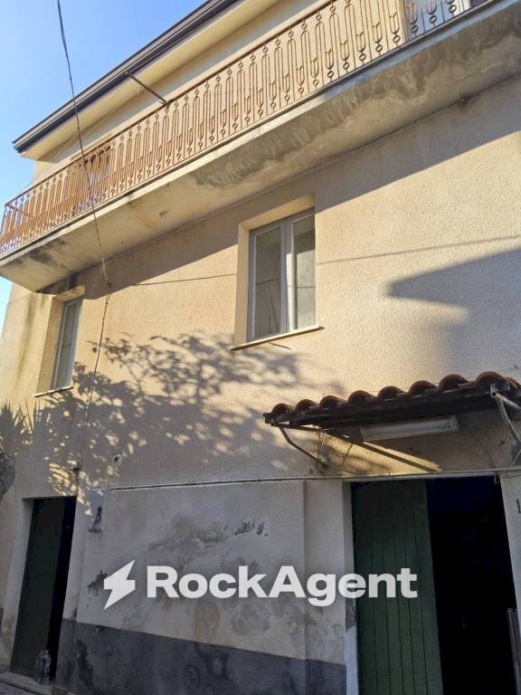 Facciata - Casa indipendente vico Nardi, Gioiosa Ionica - foto 1