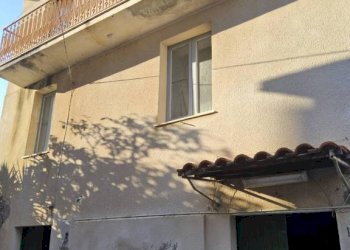 Facciata - Casa indipendente vico Nardi, Gioiosa Ionica - foto 1