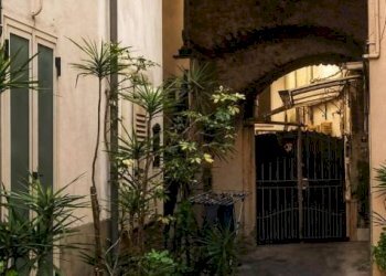 Cortile interno - Bilocale corso Vittorio Emanuele II, 40, Sarno - foto 2